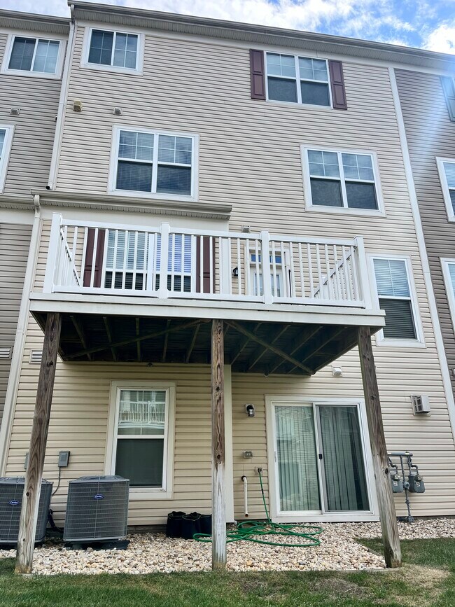 Building Photo - 25241 Orchard View Ter
