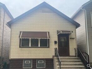 Building Photo - 3712 S Union Ave