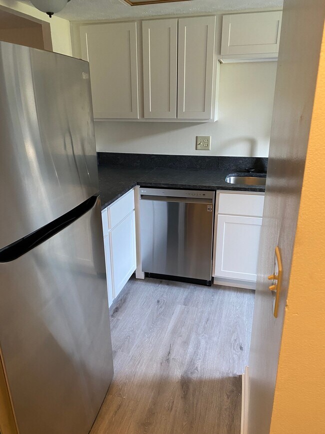 22 King Arthur Ct Unit 22, Westerville, OH 43081 Condo for Rent in Westerville, OH