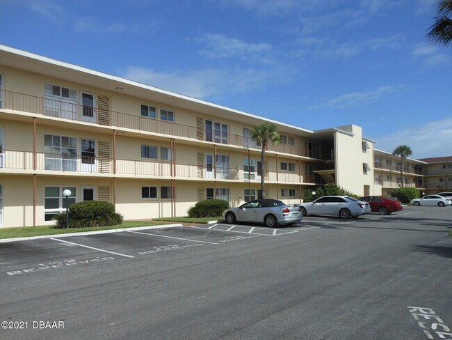 Foto del edificio - 721 S Beach St