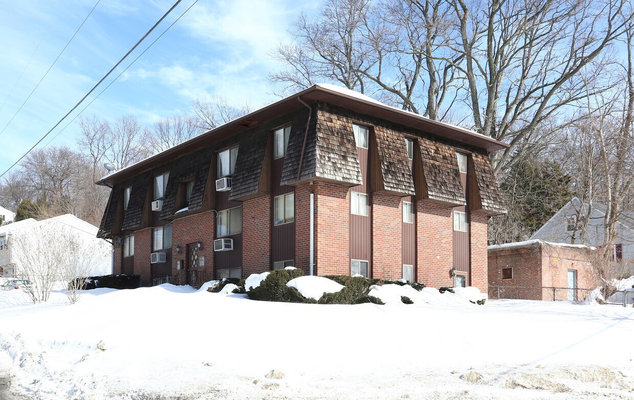 Building Photo - 4 Oldham Ave