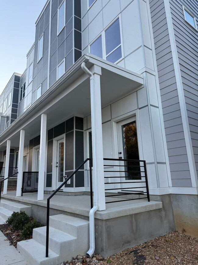 Foto del edificio - 909 Bainbridge St