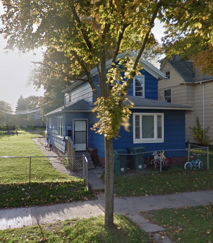 Primary Photo - 231 Saratoga Ave