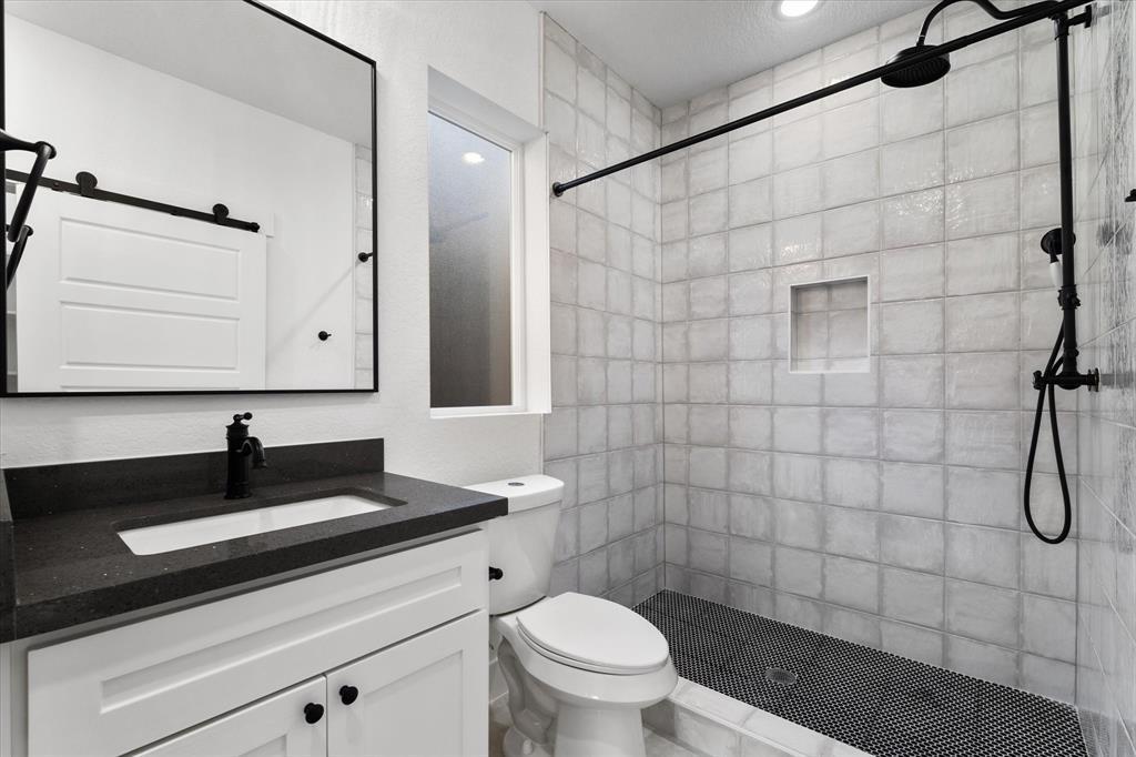 Foto principal - 231 S Broadway St