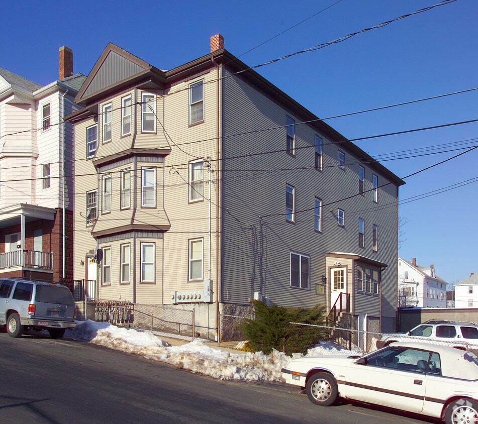 203207 Lowell St, Fall River, MA 02721 Apartments in Fall River, MA