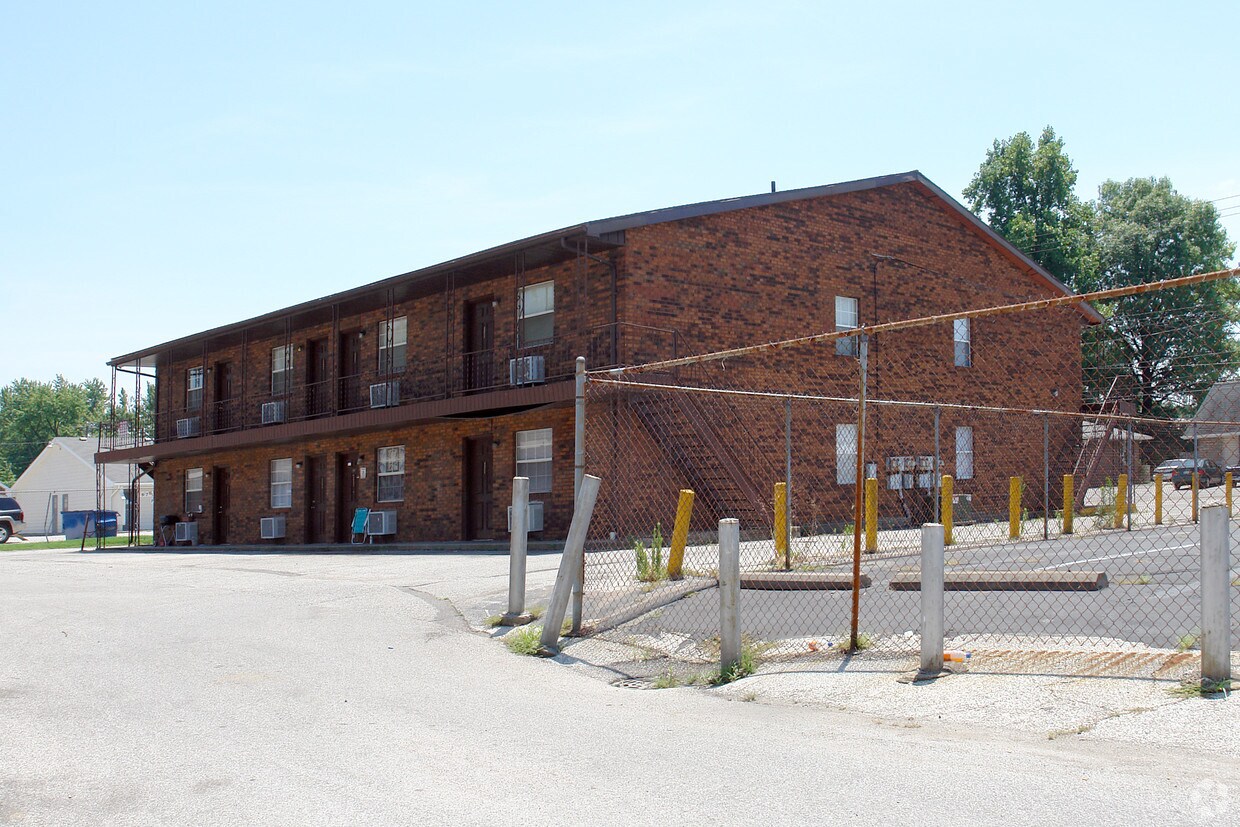 Building Photo - 5024 Bellemeade Ave