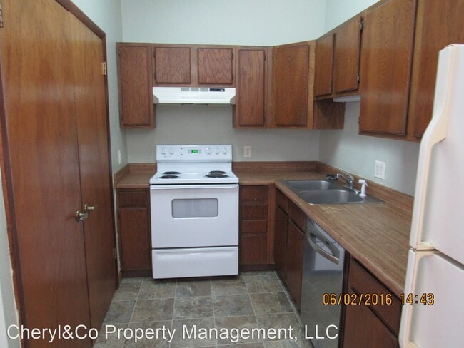 Building Photo - 749 Elder Ct