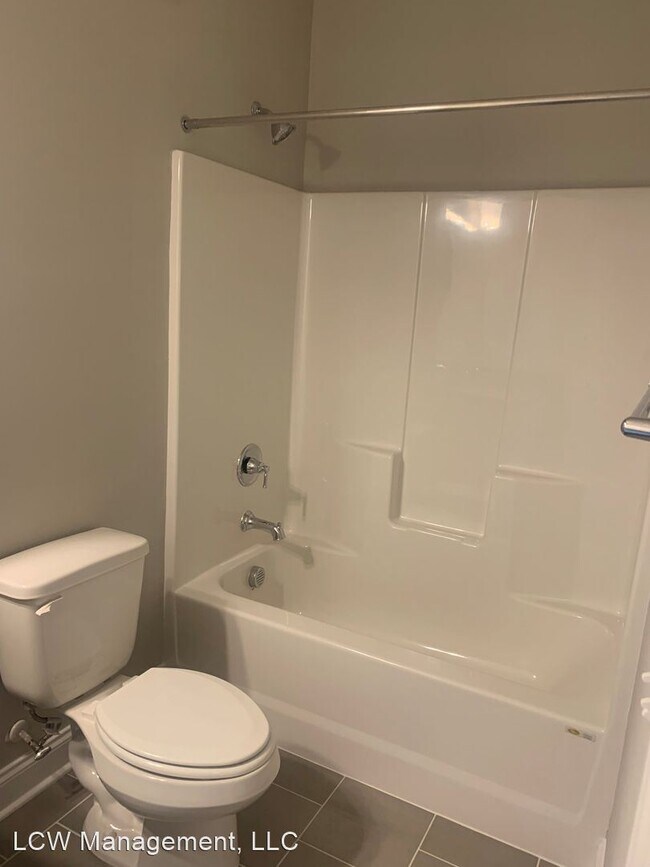 Foto del edificio - 3 br, 3 bath House - 6826 Magnolia Park Court