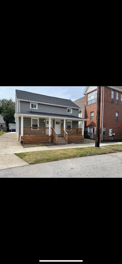Primary Photo - 1880 W 58th St