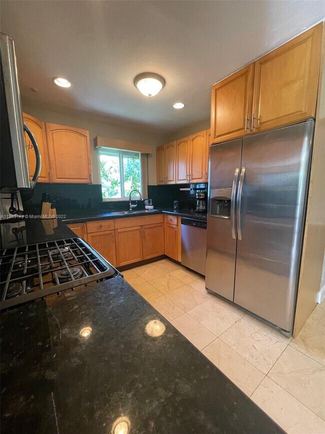 Building Photo - 1531  Moffett St  0 Hollywood Fl 33020