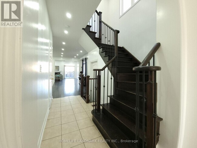 Building Photo - 63 Lorenzo Cir