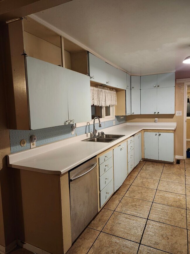 Foto del edificio - Large 3 bedroom