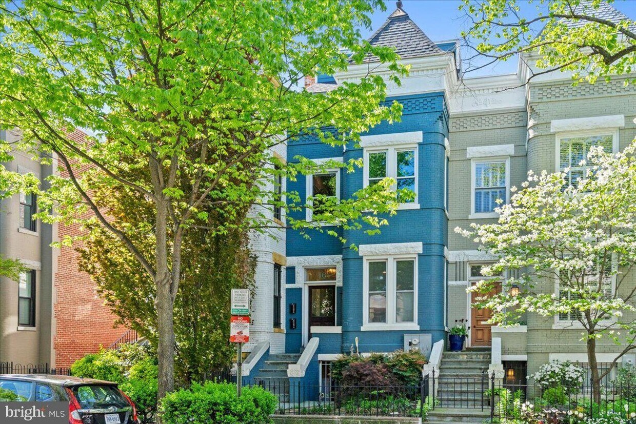 Foto principal - Stunning 1,300 Square Foot Eckington Home ...