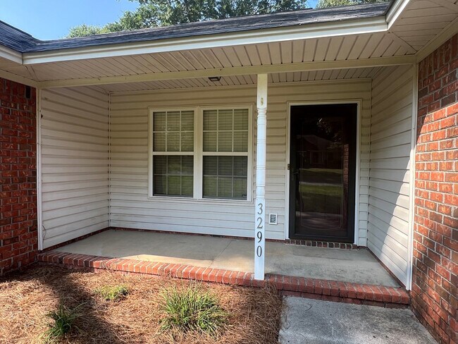 Building Photo - 3290 Valencia Dr