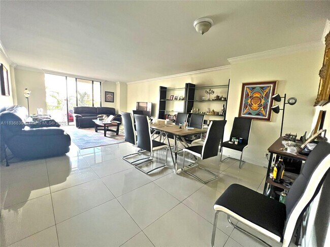 Foto del edificio - 2500 Parkview Dr