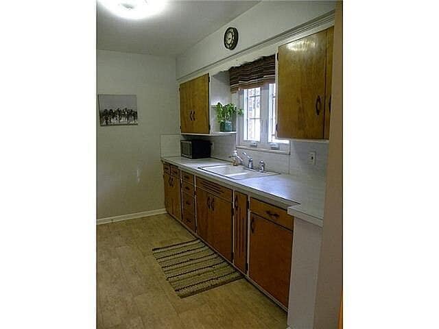 Foto del edificio - 2843 Castleton Ave