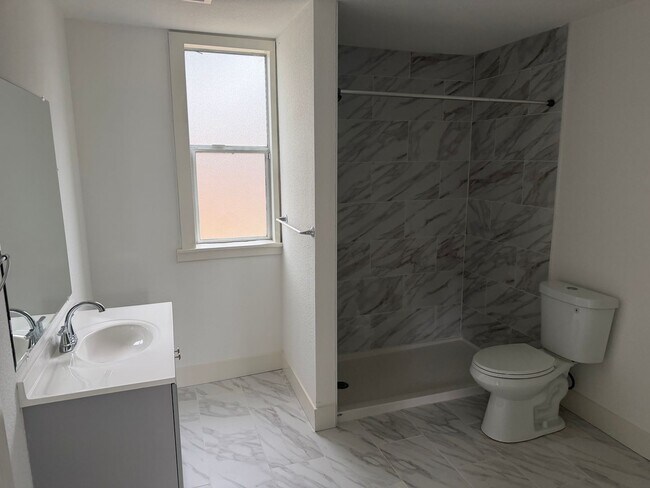 Building Photo - 8632-8636 Sunset Avenue