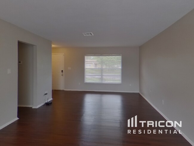 Building Photo - 125 Hidden Lake Drive Sanford FL