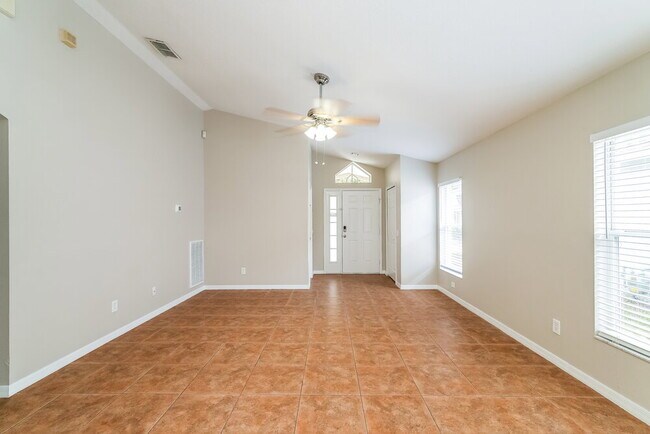 Foto del edificio - 15024 Deer Meadow Dr