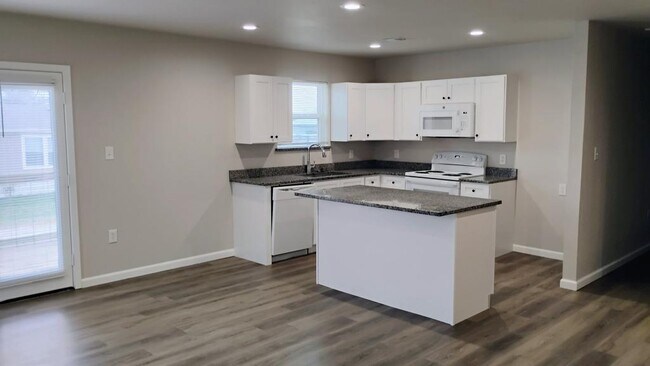 Foto del edificio - 210 Hoover Ln