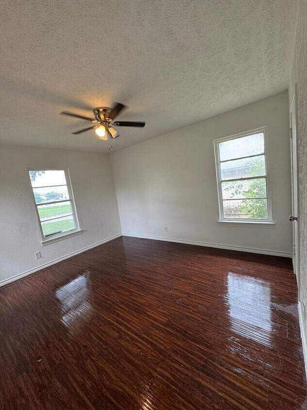Photo - 2309 Meadow Ln (Mesquite, TX)
