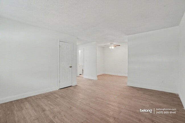 Building Photo - 2507 Stratford Dr