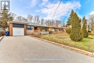 Building Photo - 36 Dewlane Dr