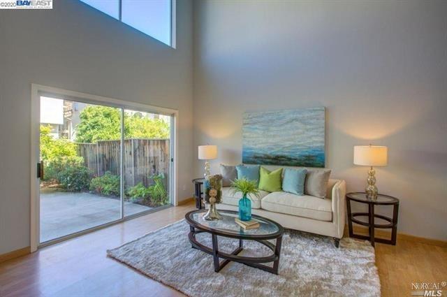 Building Photo - 300 Meadowhaven Way