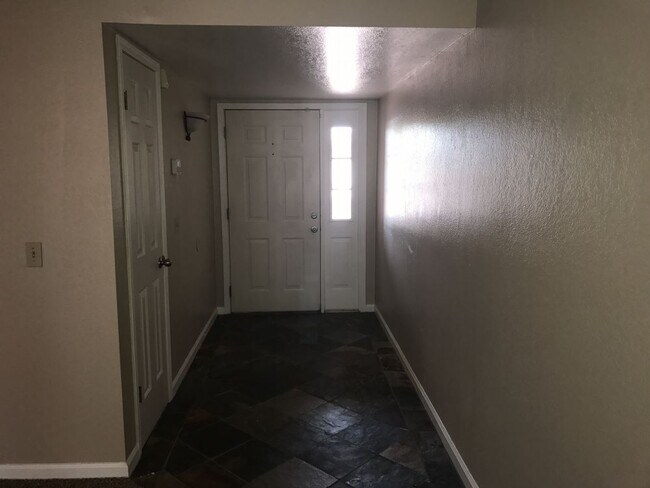 Foto del edificio - GILBERT AND UNIVERSITY