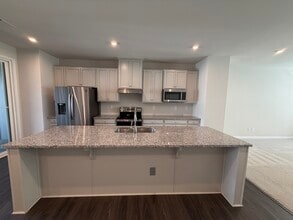 Building Photo - 677 Crudent Rd