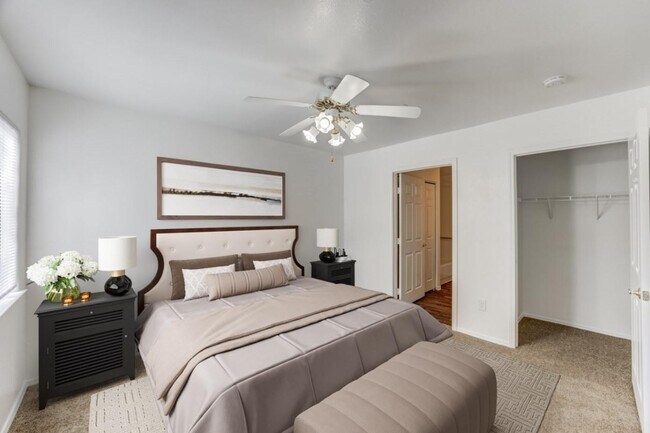 Foto del edificio - Whispering Palms| 55+ Senior Affordable Community