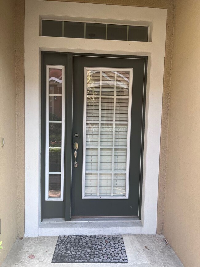 Building Photo - The Tuscany Place Townhome attractive oppo...