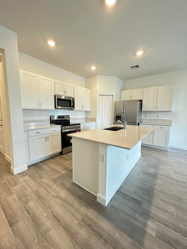 Building Photo - 4332 Pond Lily Ln