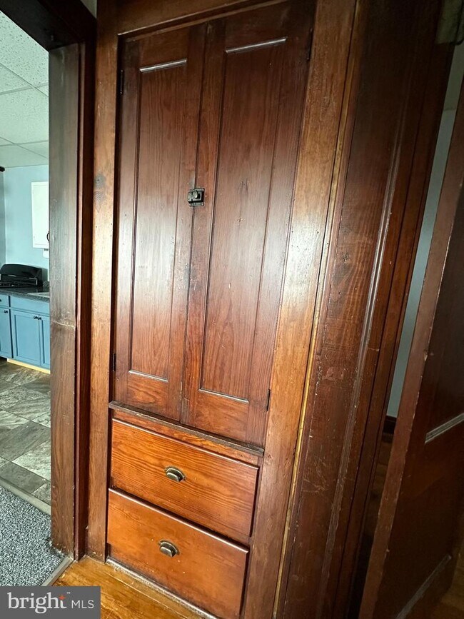 Building Photo - 48 W Granada Ave