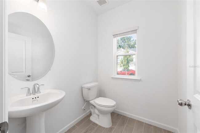 Building Photo - 3625 SE 37th Ct