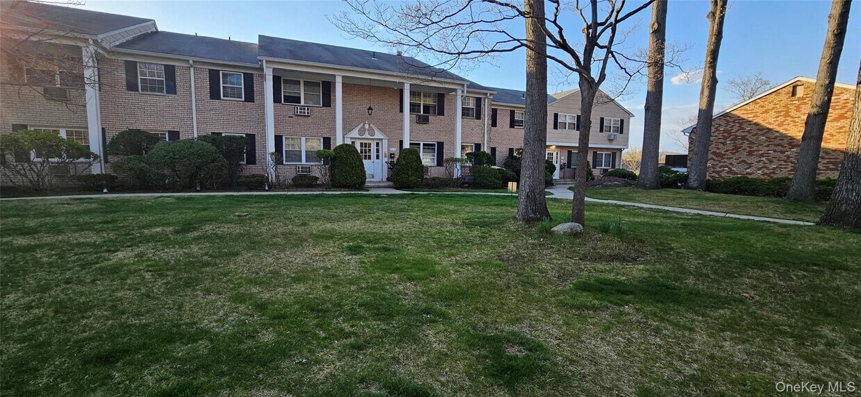 Foto del edificio - 276 Parkside Dr