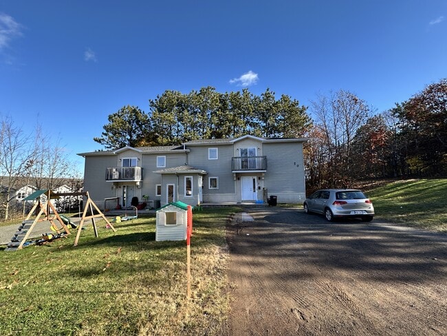 Building Photo - 20 Suffolk St