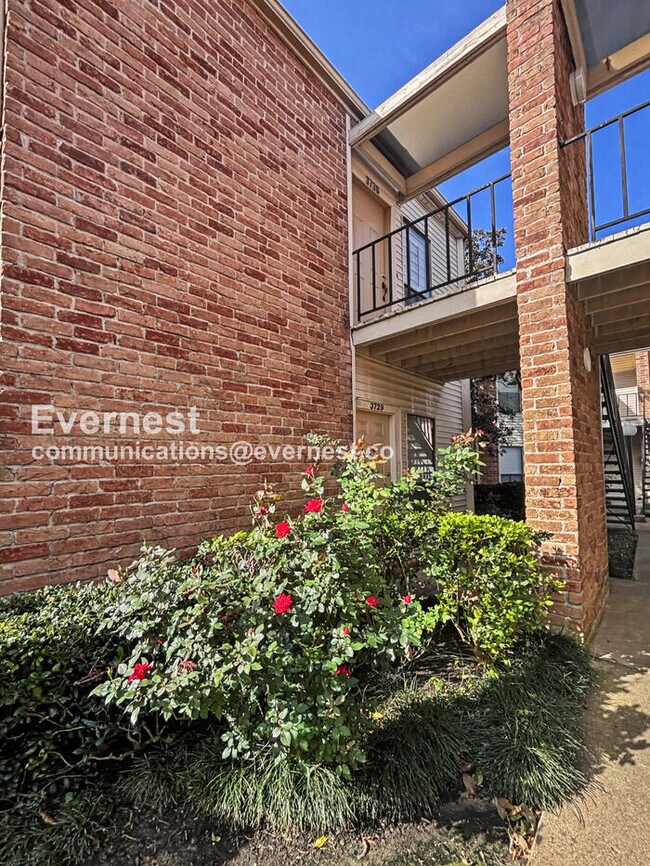 Foto del edificio - 3729 Thistlemont Dr