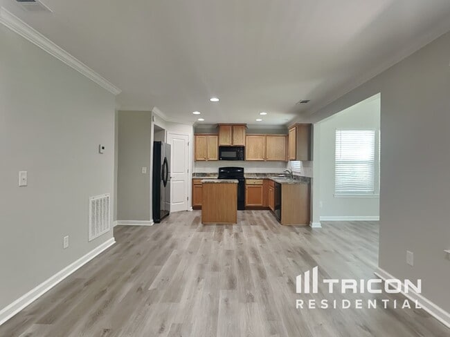 Building Photo - 332 Parmley Ln