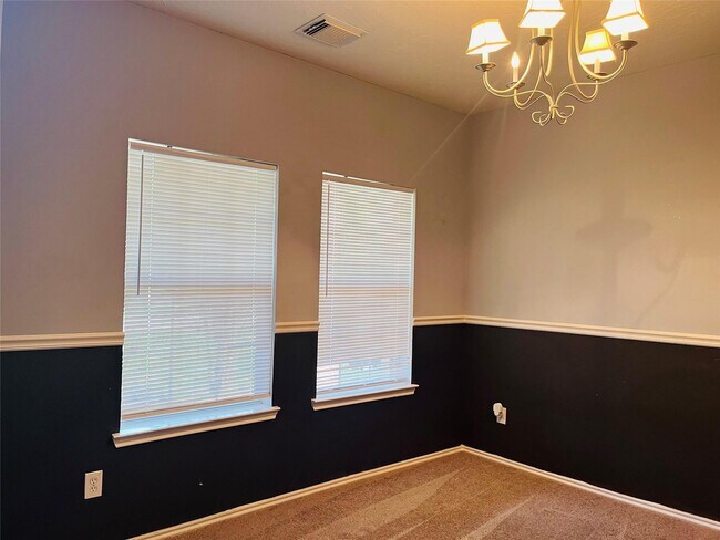 Foto del edificio - 2115 Vermillion Oak St