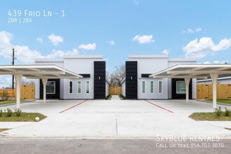 Building Photo - 439 Frio Ln