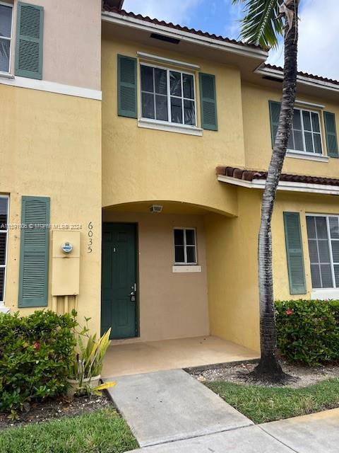 Foto principal - 6035 SW 19th Ct