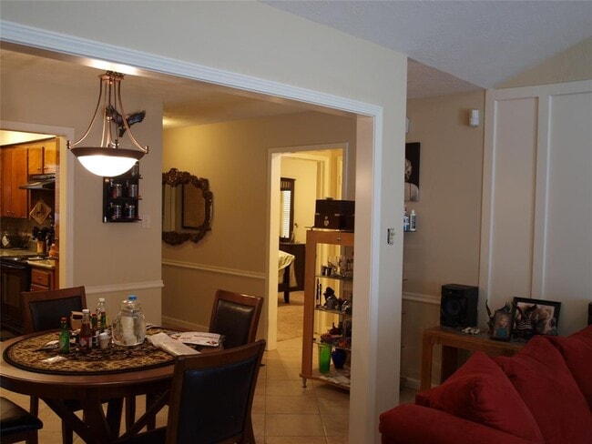 Building Photo - 2118 Cammy Ln