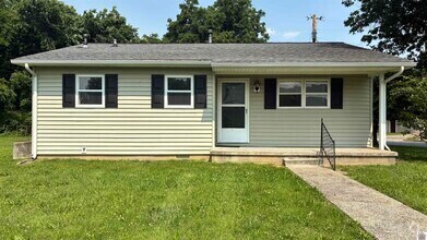 Building Photo - 600 Cruse Ave