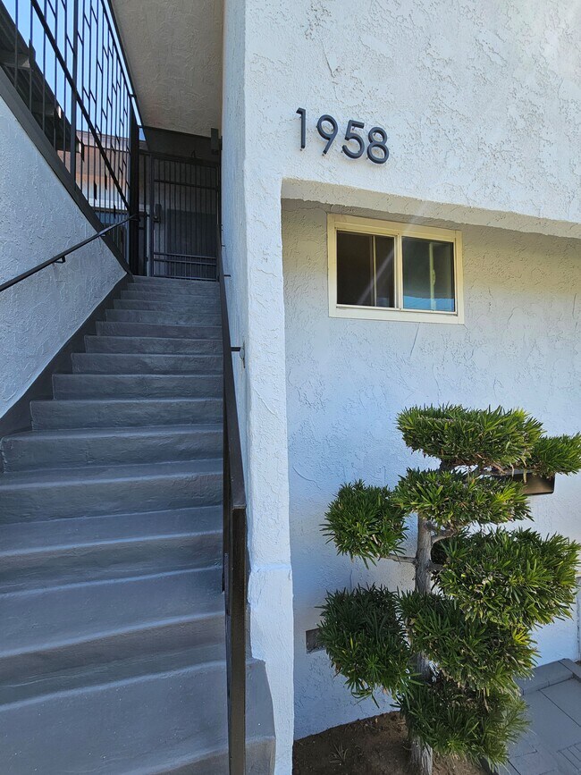 Building Photo - 1958 Stoner Ave