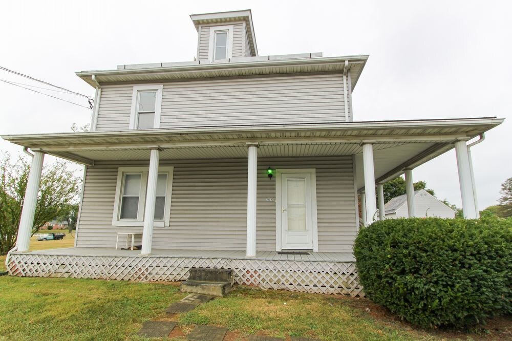 Primary Photo - Middleway Apartment