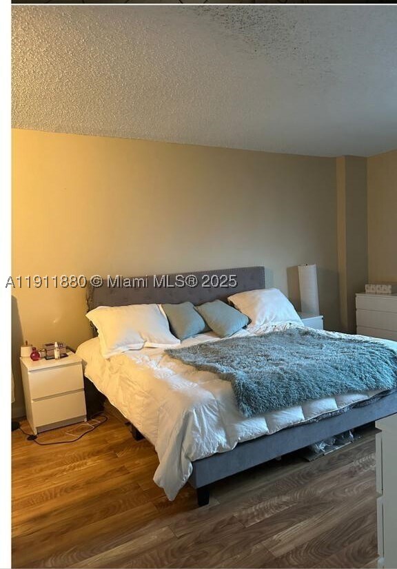 Foto del edificio - 3300 NE 191st St