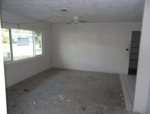Building Photo - 2 bedroom in Bradenton FL 34205