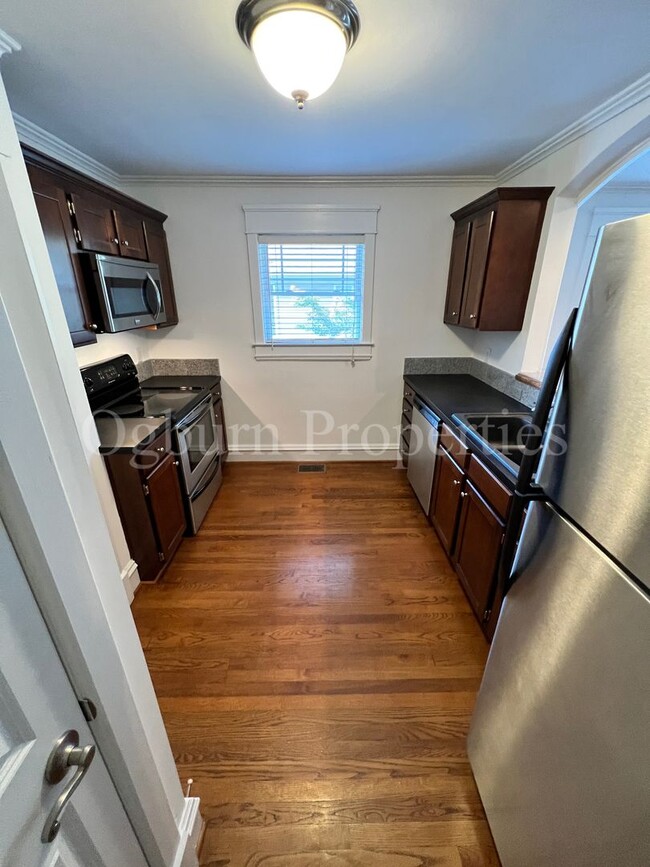 Foto del edificio - 603012- 1109-1111 WEST END BLVD
