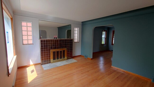 Building Photo - 15051 E State Fair Ave